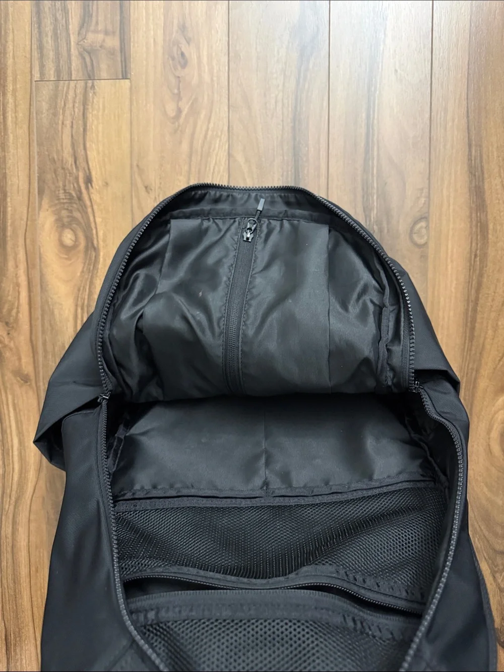 Lululemon Black Men's Utility Backpack - Versatile Everyday Carry